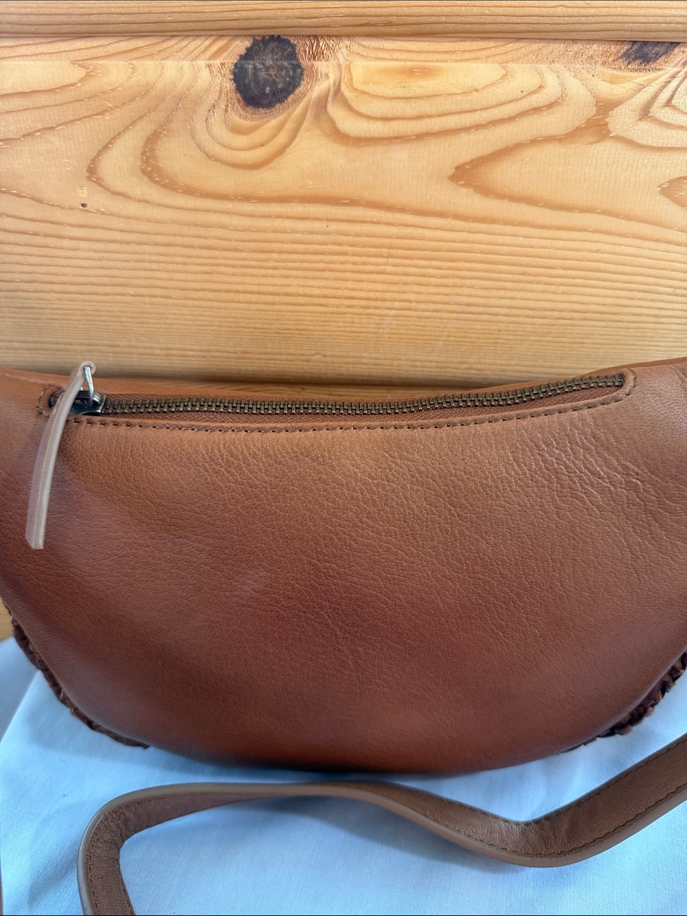 Shyanne Women's Western Heritage Woven Leather Sling Bag - Picture 3 of 11